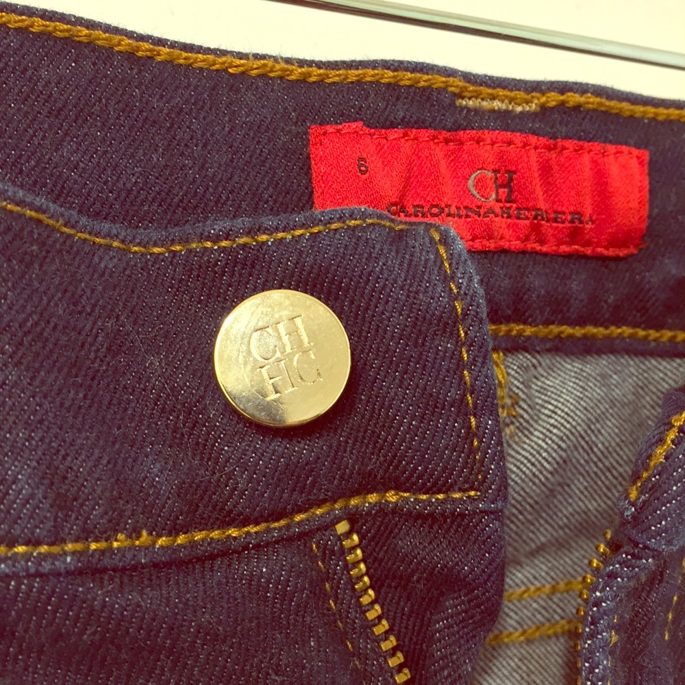 Carolina Herrera jeans size 6 never worn